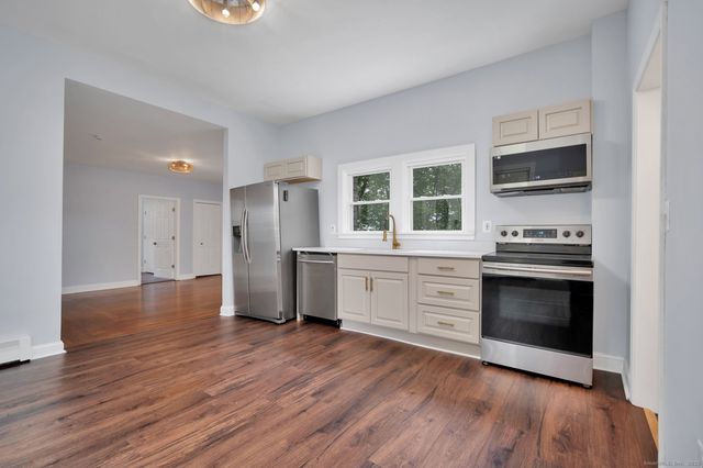 44 Summer Street, Norwich, CT 06360