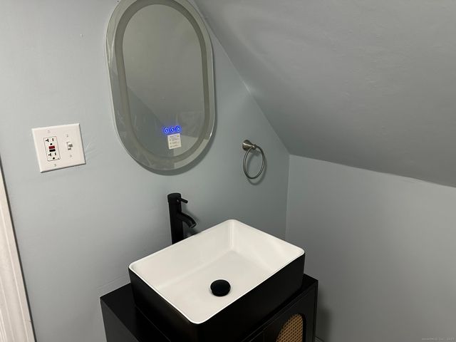 44 Summer Street, Norwich, CT 06360