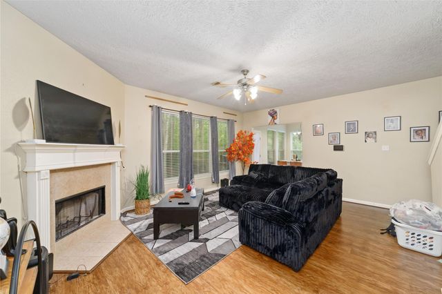 3502 White Oak Point Drive, Conroe, TX 77304