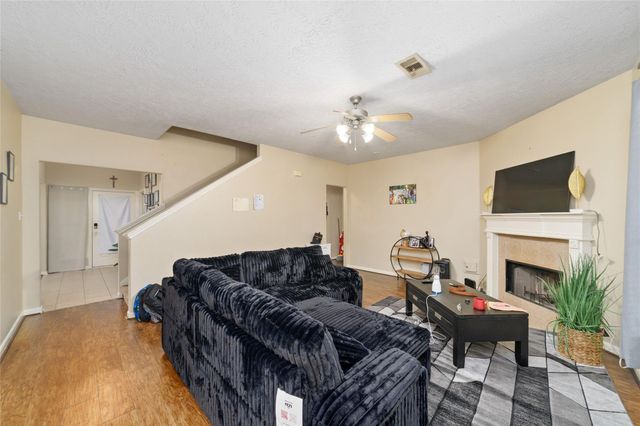 3502 White Oak Point Drive, Conroe, TX 77304