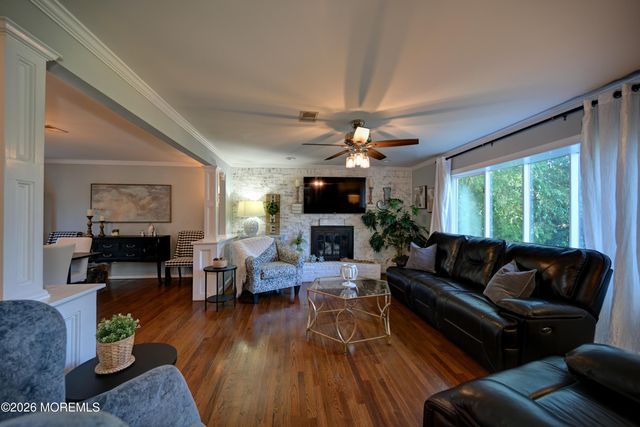 6 Jefferson Court, Freehold, NJ 07728