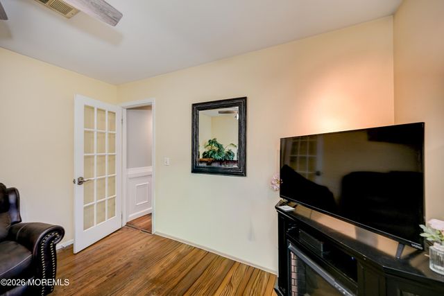6 Jefferson Court, Freehold, NJ 07728
