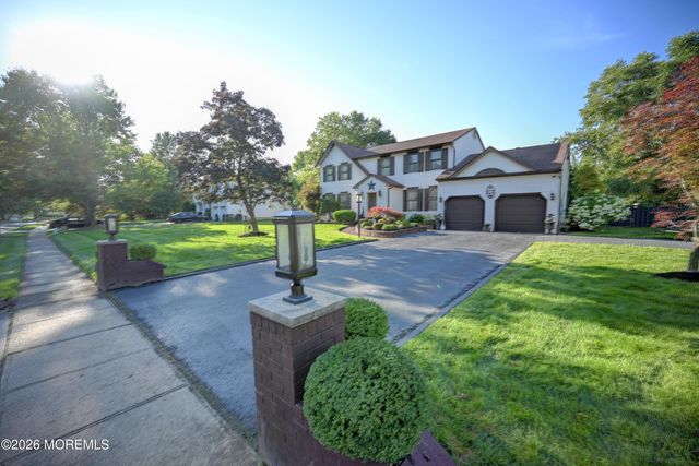 6 Jefferson Court, Freehold, NJ 07728