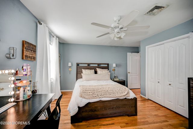 6 Jefferson Court, Freehold, NJ 07728