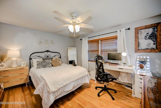 6 Jefferson Court, Freehold, NJ 07728
