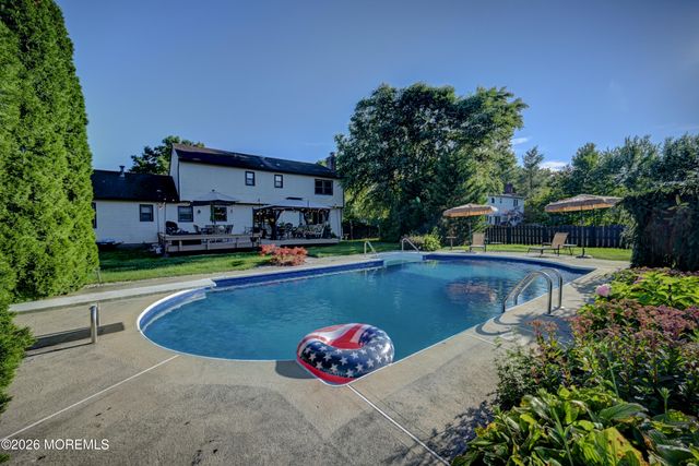 6 Jefferson Court, Freehold, NJ 07728