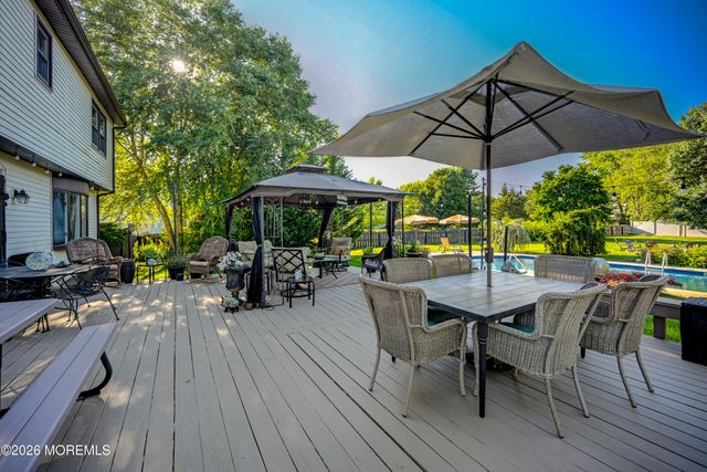 6 Jefferson Court, Freehold, NJ 07728