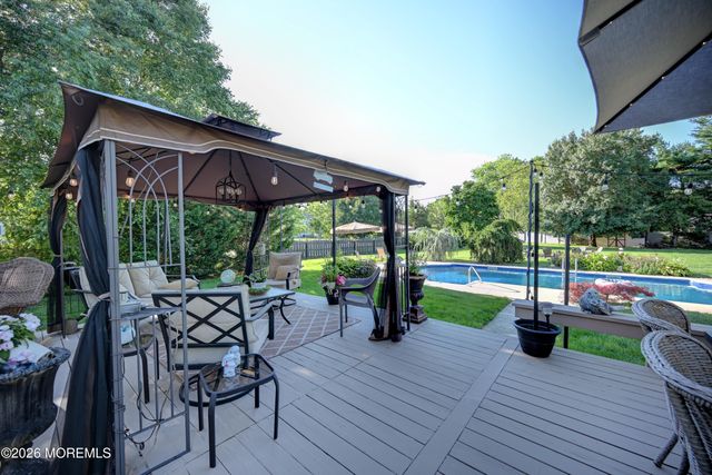 6 Jefferson Court, Freehold, NJ 07728