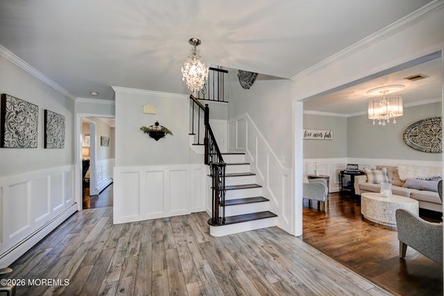 6 Jefferson Court, Freehold, NJ 07728