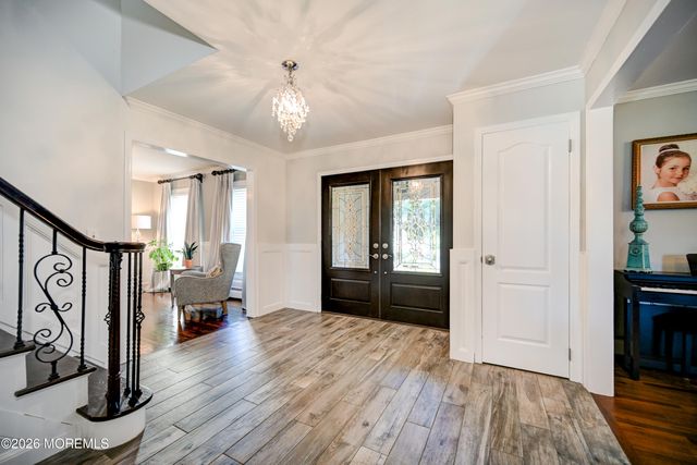 6 Jefferson Court, Freehold, NJ 07728