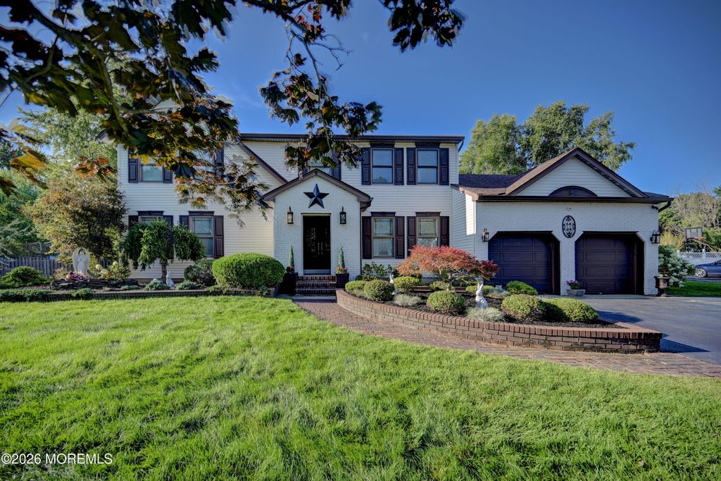 6 Jefferson Court, Freehold, NJ 07728
