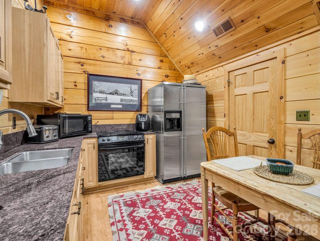 980 Mountain Forest Drive, Union Mills, NC 28167