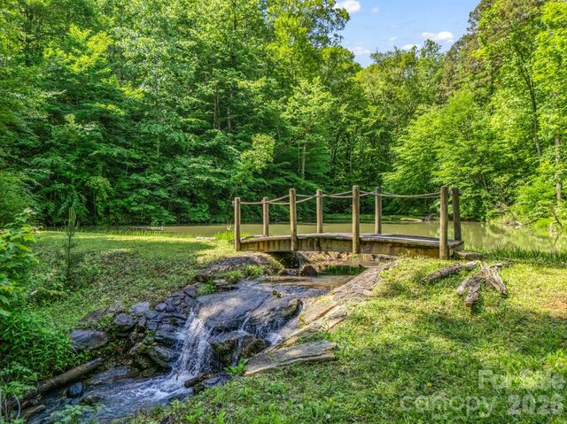 980 Mountain Forest Drive, Union Mills, NC 28167