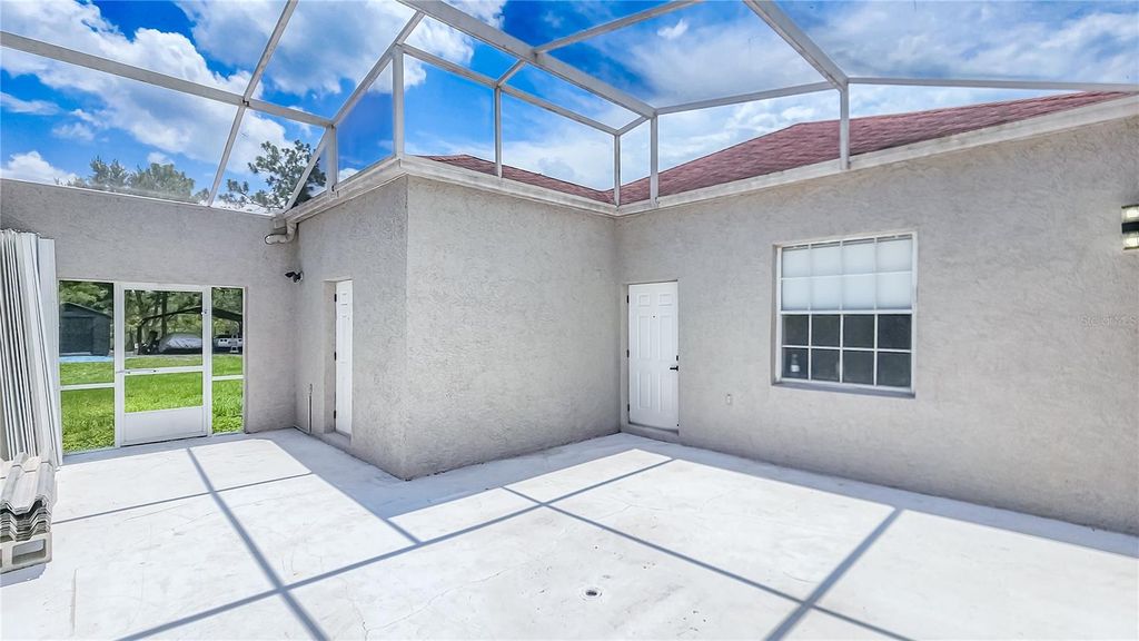 Image 18 of property listing at 13305 LACEBARK PINE ROAD, Orlando, FL 32832