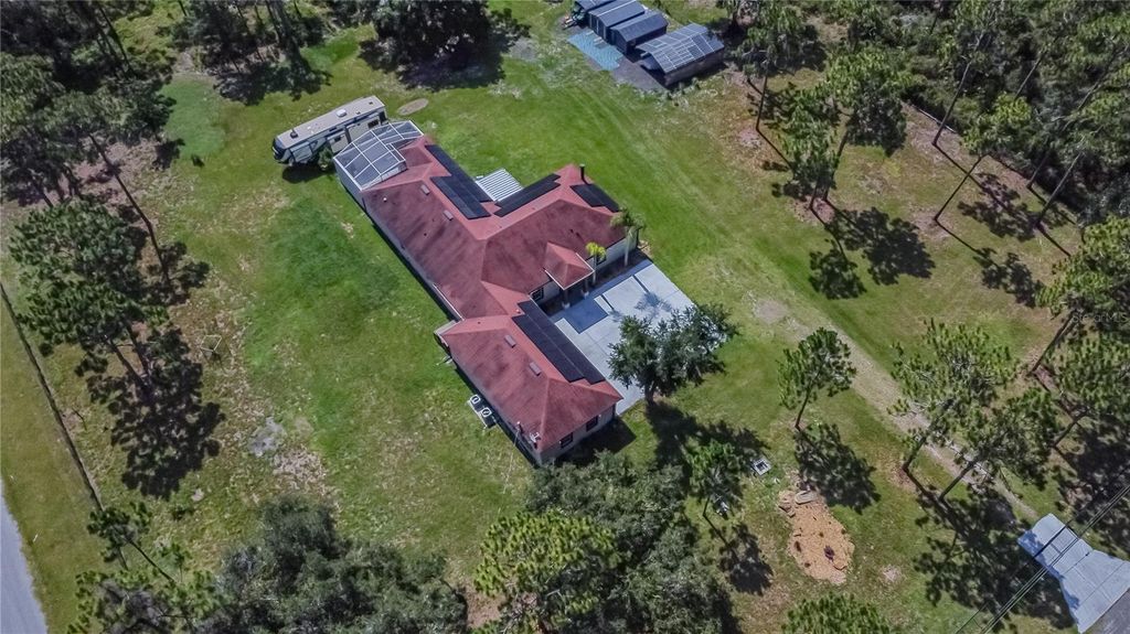 Image 33 of property listing at 13305 LACEBARK PINE ROAD, Orlando, FL 32832