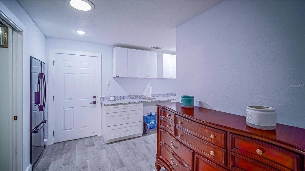 Image 10 of property listing at 13305 LACEBARK PINE ROAD, Orlando, FL 32832