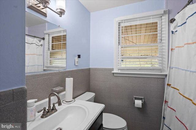 104 LAMPETER RD, Lancaster, PA 17602