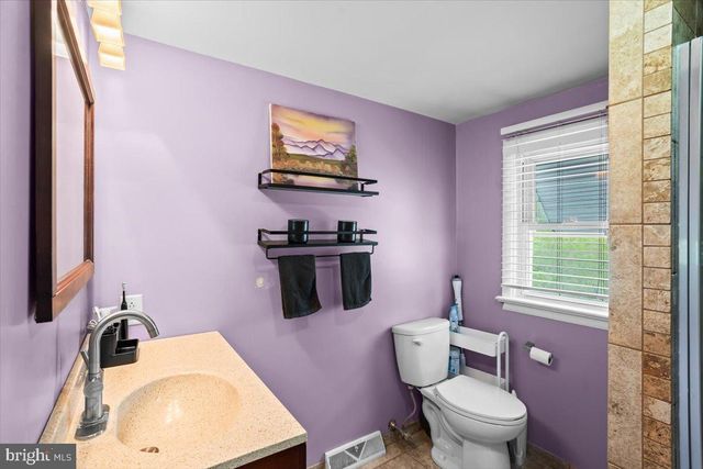 104 LAMPETER RD, Lancaster, PA 17602