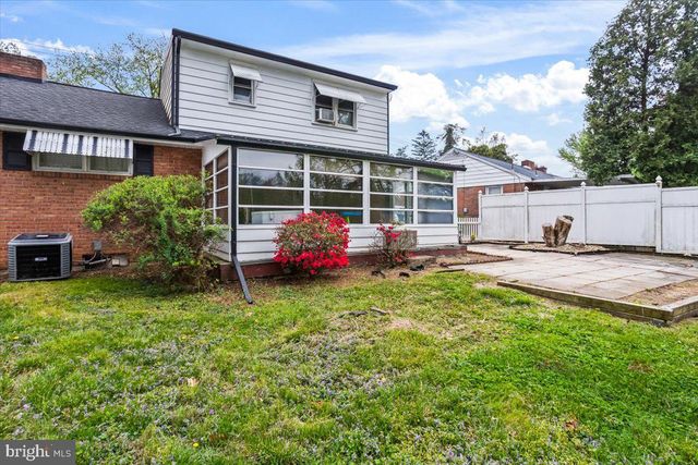 104 LAMPETER RD, Lancaster, PA 17602