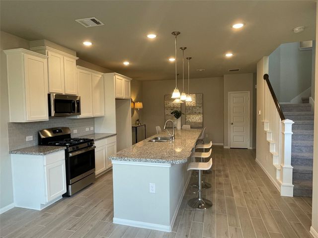 7407 Hinsdale Drive, Pasadena, TX 77505