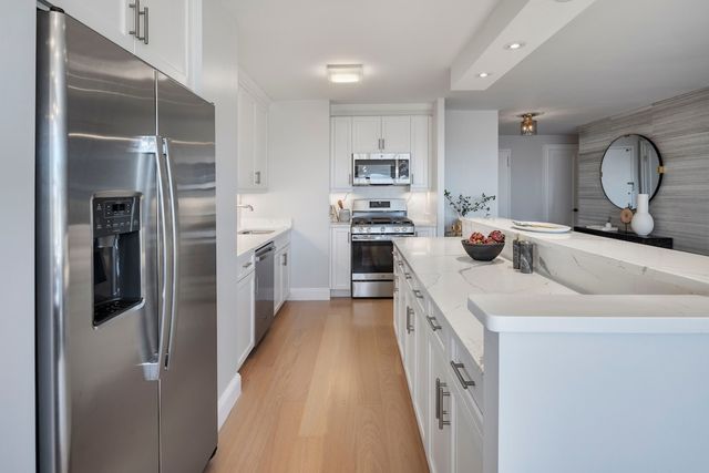 155 W 68th St Apt 26B, New York City, NY 10023