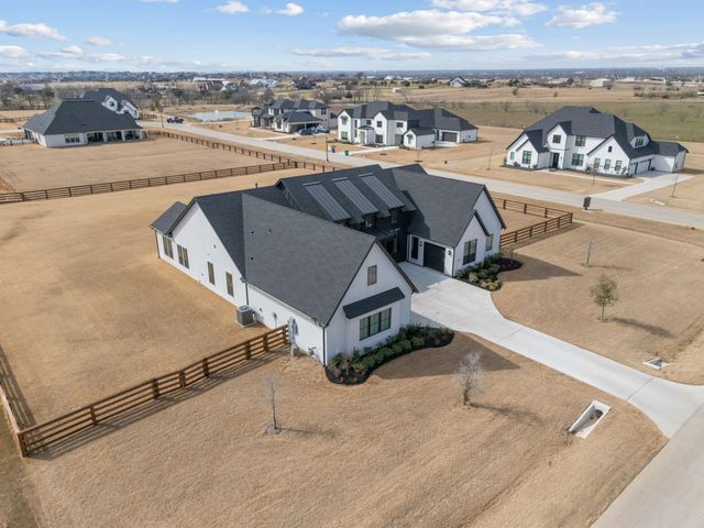 3017 Creek Meadow Lane, Northlake, TX 76226