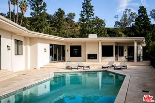 1845 Loma Vista Drive, Beverly Hills, CA 90210