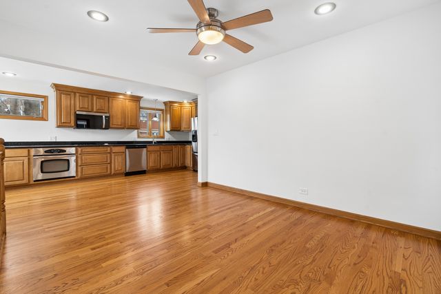 3500 S Lowe Avenue, Chicago, IL 60609