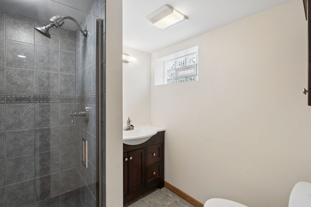 3500 S Lowe Avenue, Chicago, IL 60609