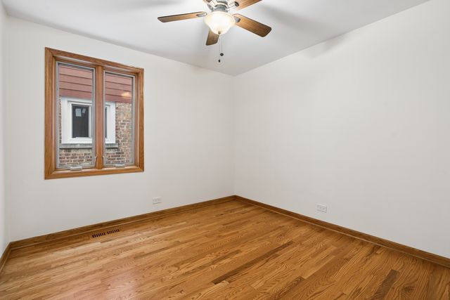 3500 S Lowe Avenue, Chicago, IL 60609