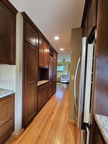 2127 N Crestview COURT, Wauwatosa, WI 53226