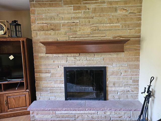 2127 N Crestview COURT, Wauwatosa, WI 53226