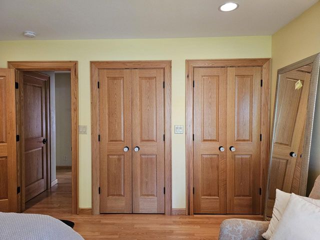 2127 N Crestview COURT, Wauwatosa, WI 53226