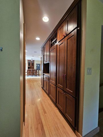 2127 N Crestview COURT, Wauwatosa, WI 53226