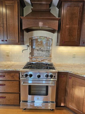 2127 N Crestview COURT, Wauwatosa, WI 53226