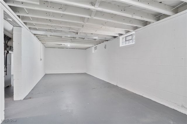 117 Fernwood Avenue, Barberton, OH 44203