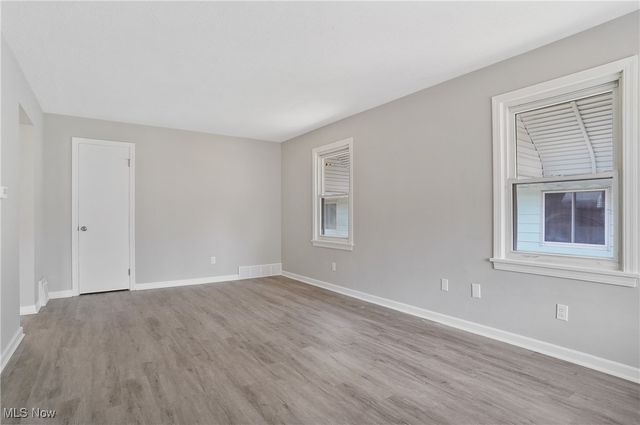 117 Fernwood Avenue, Barberton, OH 44203