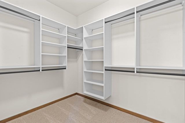 N8851 KILLARNEY WAY, Menasha, WI 54952