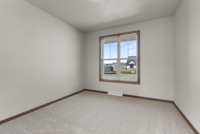 N8851 KILLARNEY WAY, Menasha, WI 54952