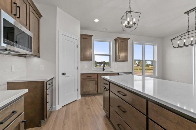 N8851 KILLARNEY WAY, Menasha, WI 54952