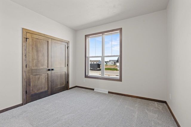 N8851 KILLARNEY WAY, Menasha, WI 54952