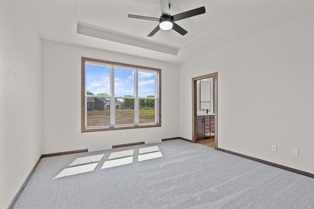 N8851 KILLARNEY WAY, Menasha, WI 54952