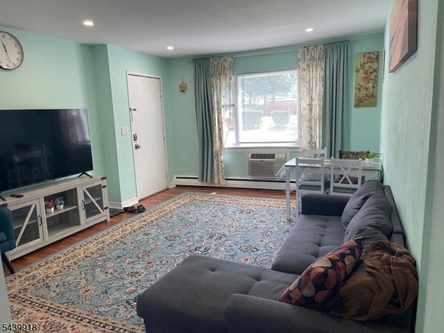 60 Fox Rd 3A, Edison Twp., NJ 08817