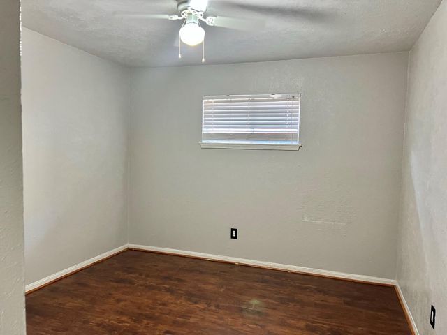 2521 Pearland Avenue, Pearland, TX 77581