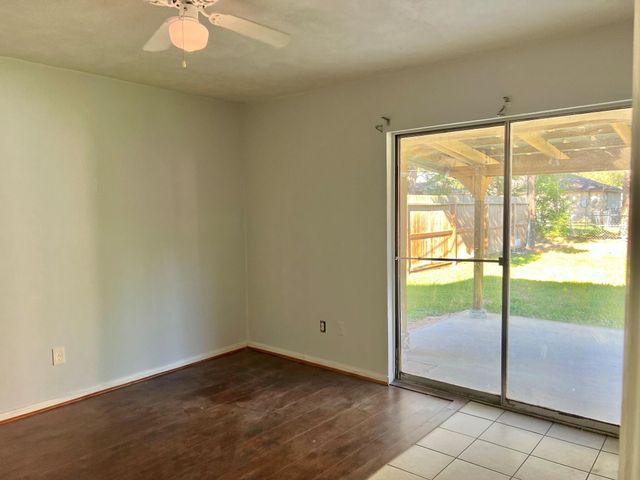 2521 Pearland Avenue, Pearland, TX 77581