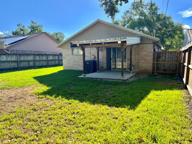 2521 Pearland Avenue, Pearland, TX 77581