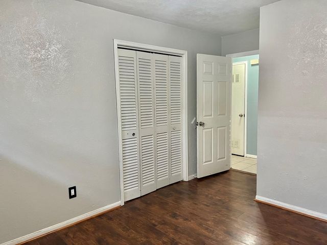 2521 Pearland Avenue, Pearland, TX 77581
