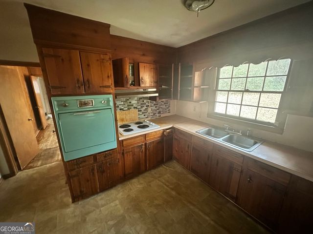 2703 Arrowood Drive, East Point, GA 30344