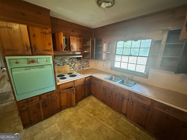 2703 Arrowood Drive, East Point, GA 30344