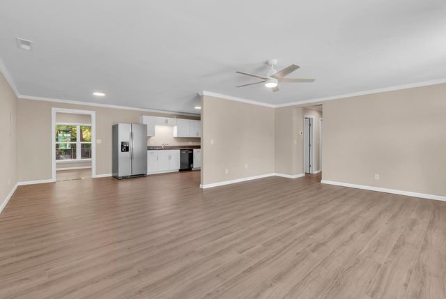 205 Stonebrook Dr., Myrtle Beach, SC 29588